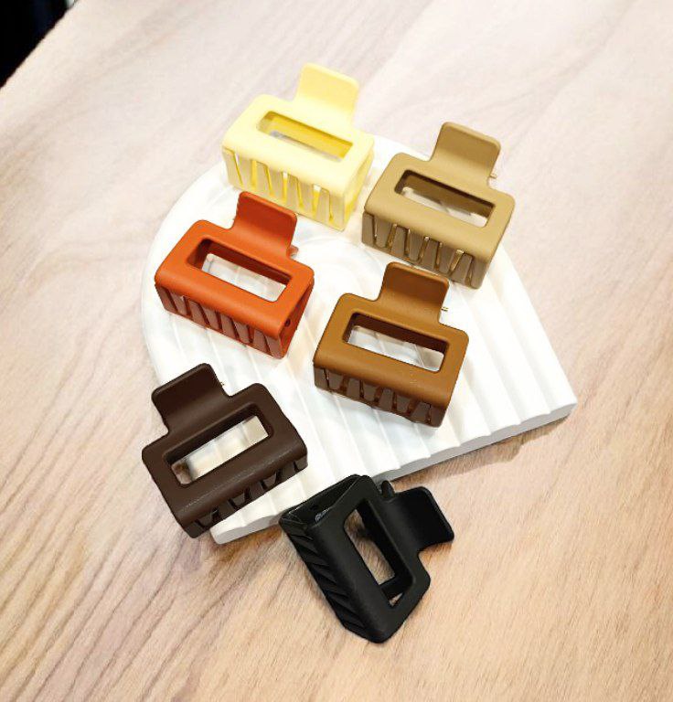 تصویر کلیپس شمعی مربعی ۵ سانت توخالی نود (۰۳۰۱۰۰۰۳) کلیپس شمعی مربعی نود