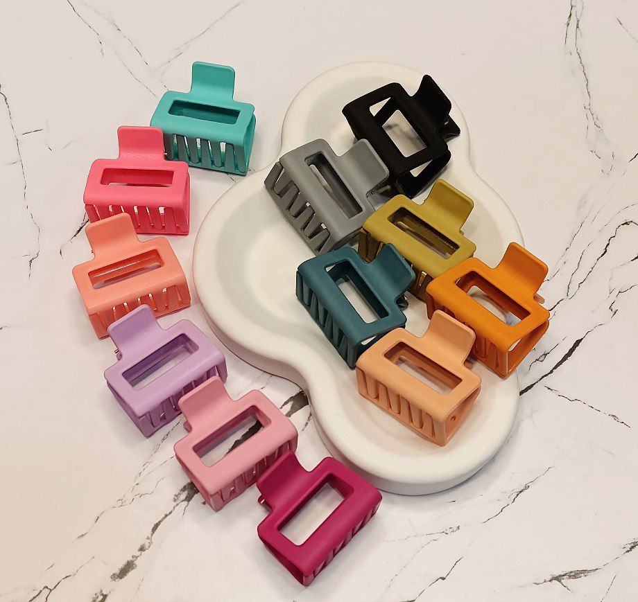 کلیپس شمعی مربعی ۵ سانت توخالی رنگی (۰۳۰۱۰۰۰۴)