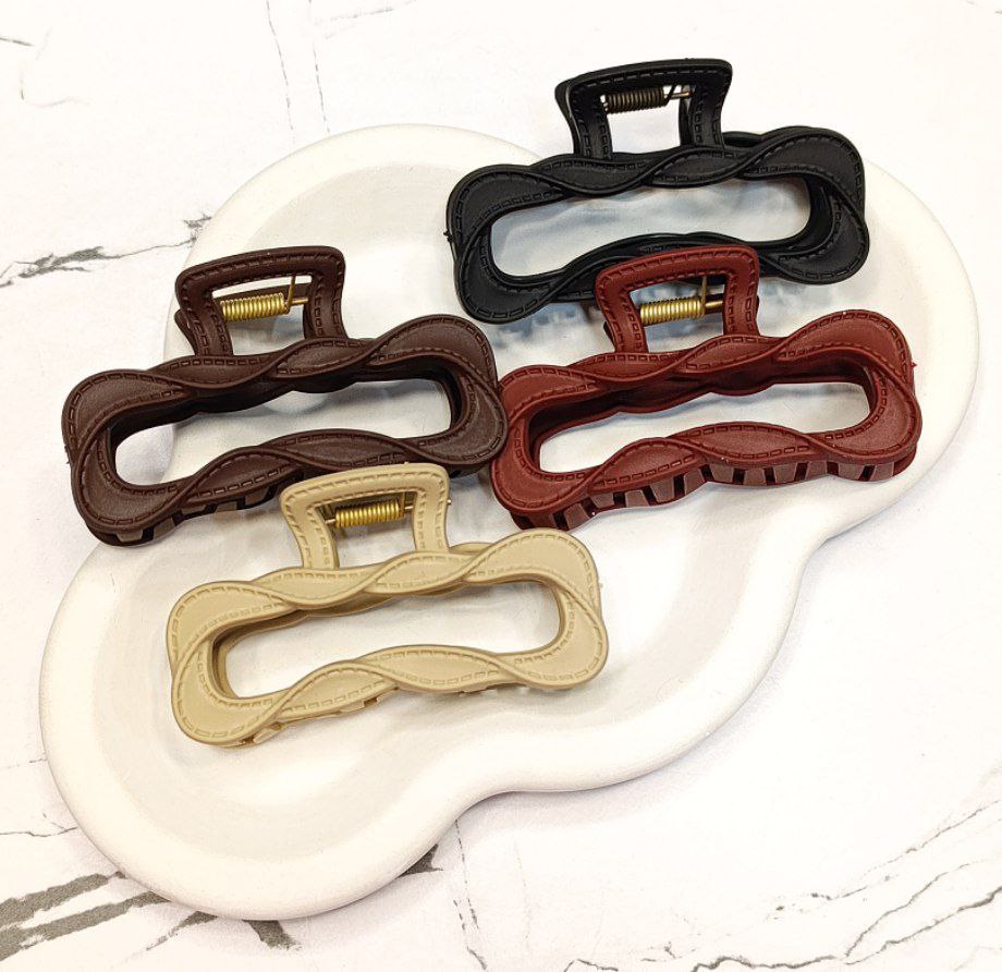 کلیپس شمعی مستطیل طرح چرم ۸/۵ سانت (۰۳۰۱۰۰۵۸)